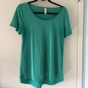 EUC teal classic tee LuLaRoe size small
